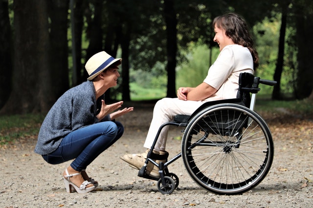 Wat is de breedte van een rolstoel?